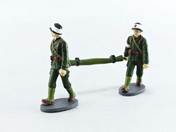 MAGMIL13G02-03 - 2 figure militari con barella e un soldato con borsa medica