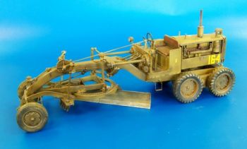 PLS426 - Mini livellatrice CATERPILLAR N°12 in kit da montare e verniciare