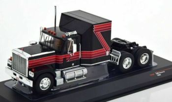 IXOTR102 - GMC General 6x4 1980 Nero con strisce rosse