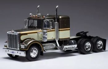 IXOTR145.22 - KENWORTH W 900 6x4 del 1990 marrone e beige